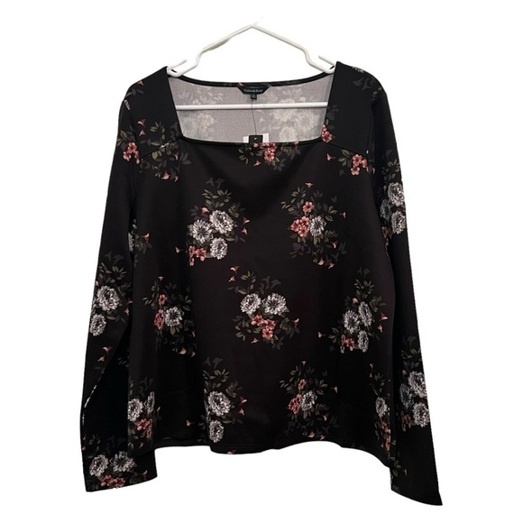 Violets & Roses Tops - Violets & Roses Women's Square Neck Long Sleeve Floral Top Black Size XL NWT